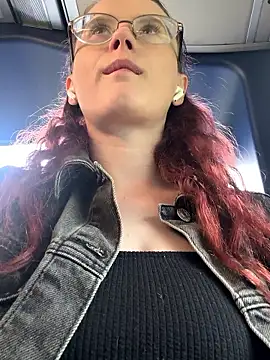 Snapshot of raen001 chatting on 3, 5, 2026 raen001 online show from 3, 5, 2026