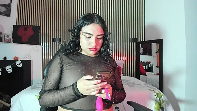 SyraPalmer online show from 21, 10, 2025