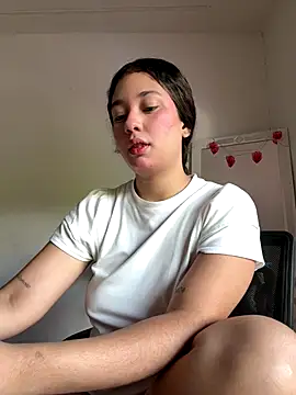 Snapshot of lana_rousse01 chatting on 26, 9, 2025 lana rousse01 online show from 26, 9, 2025