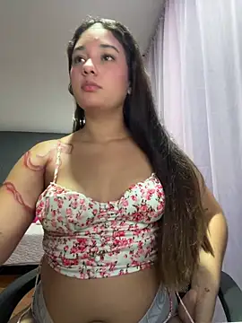 Snapshot of lana_rousse01 chatting on 22, 12, 2025 lana rousse01 online show from 22, 12, 2025