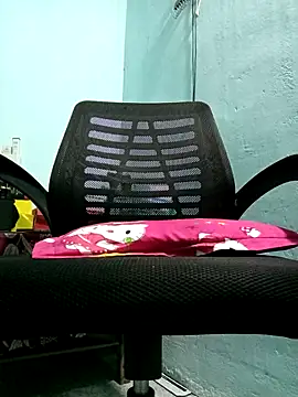 Snapshot of Minety473 chatting on 12, 10, 2025 Minety473 online show from 12, 10, 2025