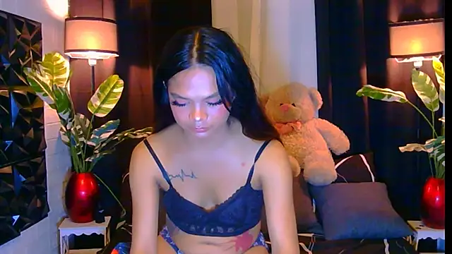 Morena cockts online show from 23, 11, 2025