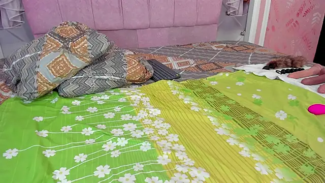 Snapshot of mishell_lovely chatting on 16, 11, 2025 mishell lovely online show from 16, 11, 2025