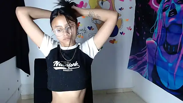 Snapshot of SofieLove_01 chatting on 27, 9, 2025 SofieLove 01 online show from 27, 9, 2025