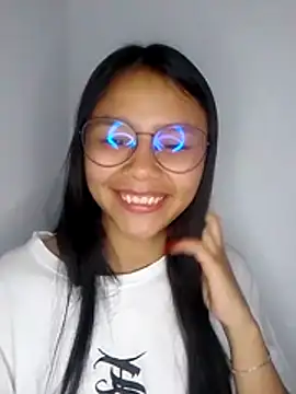 Snapshot of SofieLove_01 chatting on 9, 2, 2026 SofieLove 01 online show from 9, 2, 2026