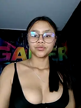 SofieLove 01 online show from 15, 4, 2026