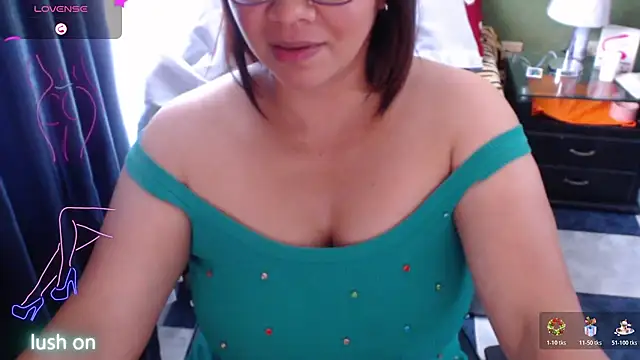 Snapshot of hiilarybrown chatting on 15, 1, 2026 hiilarybrown online show from 15, 1, 2026