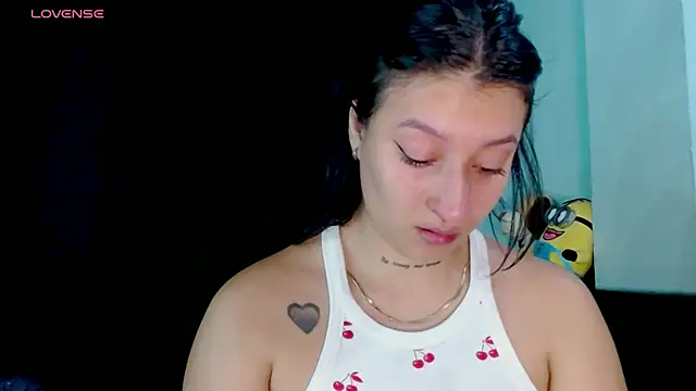 Snapshot of EVAH_LEE_ chatting on 30, 6, 2026 EVAH LEE online show from 30, 6, 2026