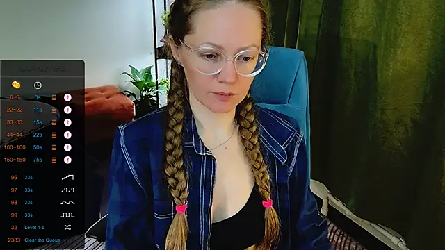 Snapshot of _Goldilocks_ chatting on 20, 9, 2025  Goldilocks  online show from 20, 9, 2025