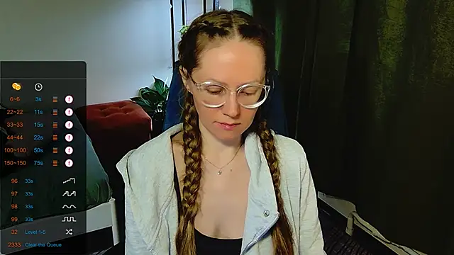 Snapshot of _Goldilocks_ chatting on 24, 9, 2025  Goldilocks  online show from 24, 9, 2025