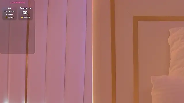 MeganStrain online show from 13, 10, 2025