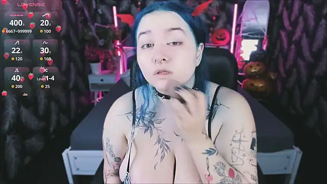 Snapshot of Mira_Fyre chatting on 26, 10, 2025 Mira Fyre online show from 26, 10, 2025