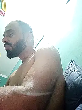 Snapshot of amitkumarkangra chatting on 22, 10, 2025 amitkumarkangra online show from 22, 10, 2025