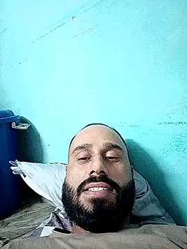 Snapshot of amitkumarkangra chatting on 24, 10, 2025 amitkumarkangra online show from 24, 10, 2025