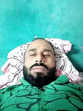 Snapshot of amitkumarkangra chatting on 28, 10, 2025 amitkumarkangra online show from 28, 10, 2025