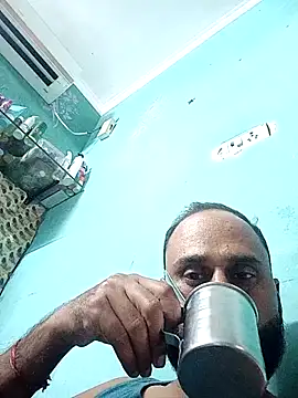 Snapshot of amitkumarkangra chatting on 28, 10, 2025 amitkumarkangra online show from 28, 10, 2025