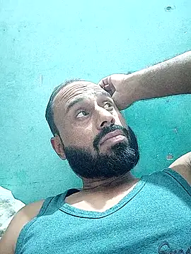 Snapshot of amitkumarkangra chatting on 1, 11, 2025 amitkumarkangra online show from 1, 11, 2025