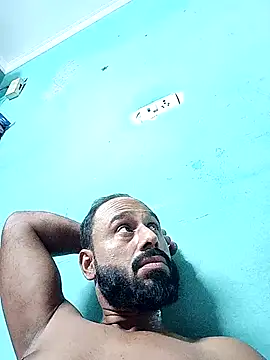 Snapshot of amitkumarkangra chatting on 5, 11, 2025 amitkumarkangra online show from 5, 11, 2025