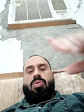 Snapshot of amitkumarkangra chatting on 6, 11, 2025 amitkumarkangra online show from 6, 11, 2025