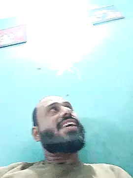 Snapshot of amitkumarkangra chatting on 7, 11, 2025 amitkumarkangra online show from 7, 11, 2025