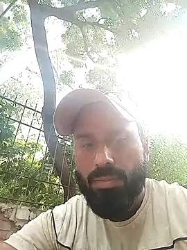 Snapshot of amitkumarkangra chatting on 10, 11, 2025 amitkumarkangra online show from 10, 11, 2025