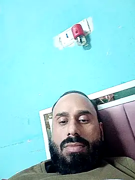 Snapshot of amitkumarkangra chatting on 16, 11, 2025 amitkumarkangra online show from 16, 11, 2025