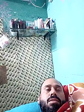 Snapshot of amitkumarkangra chatting on 17, 11, 2025 amitkumarkangra online show from 17, 11, 2025