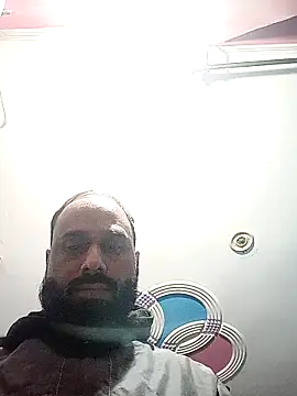 Snapshot of amitkumarkangra chatting on 18, 11, 2025 amitkumarkangra online show from 18, 11, 2025