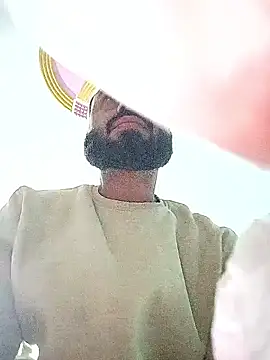 Snapshot of amitkumarkangra chatting on 18, 11, 2025 amitkumarkangra online show from 18, 11, 2025