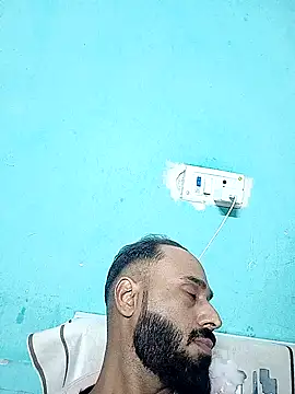 Snapshot of amitkumarkangra chatting on 22, 11, 2025 amitkumarkangra online show from 22, 11, 2025