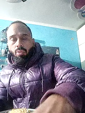 Snapshot of amitkumarkangra chatting on 30, 11, 2025 amitkumarkangra online show from 30, 11, 2025