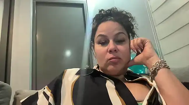 Snapshot of number1slut chatting on 5, 2, 2025 number1slut online show from 5, 2, 2025