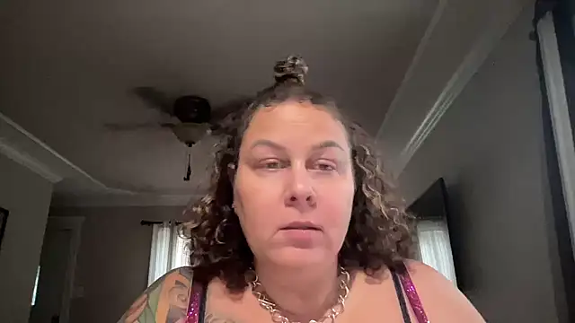 Snapshot of number1slut chatting on 21, 10, 2025 number1slut online show from 21, 10, 2025