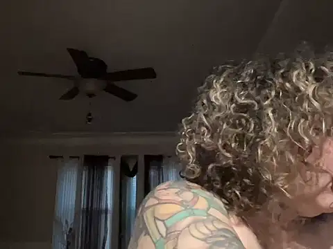 Snapshot of number1slut chatting on 14, 11, 2025 number1slut online show from 14, 11, 2025