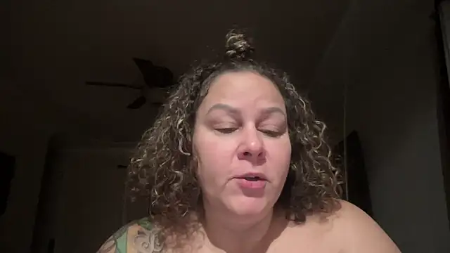 Snapshot of number1slut chatting on 18, 11, 2025 number1slut online show from 18, 11, 2025