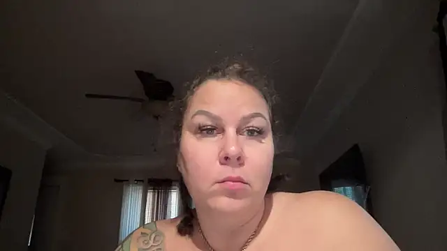 Snapshot of number1slut chatting on 28, 11, 2025 number1slut online show from 28, 11, 2025