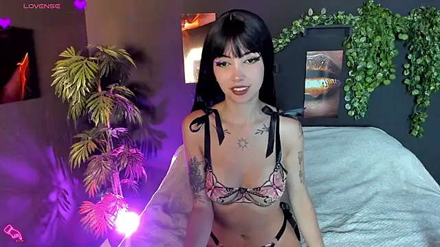 Snapshot of Evelyn_Russoo chatting on 16, 9, 2025 Evelyn Russoo online show from 16, 9, 2025