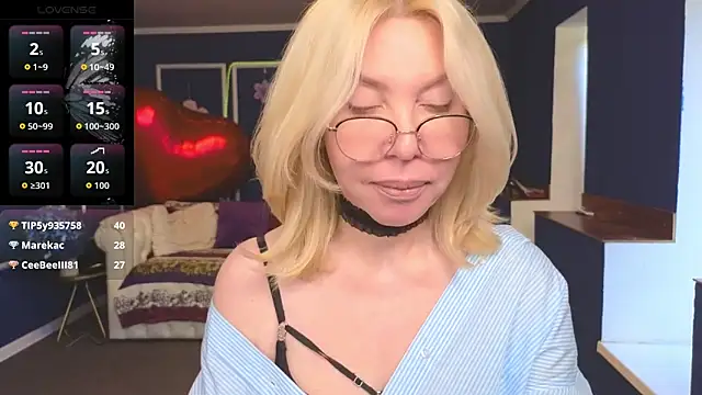 Snapshot of Wendy_Waves chatting on 13, 6, 2026 Wendy Waves online show from 13, 6, 2026