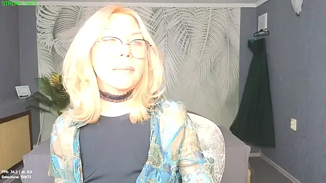 Snapshot of Wendy_Waves chatting on 28, 6, 2026 Wendy Waves online show from 28, 6, 2026
