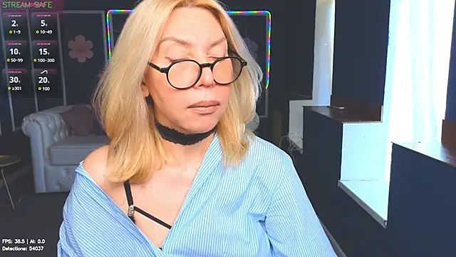 Snapshot of Wendy_Waves chatting on 21, 7, 2026 Wendy Waves online show from 21, 7, 2026