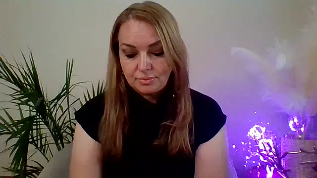 Snapshot of Eshavira chatting on 14, 9, 2025 Eshavira online show from 14, 9, 2025