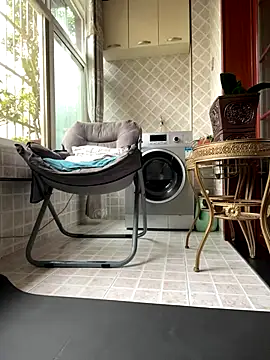 sonwmelt1 online show from 18, 9, 2025