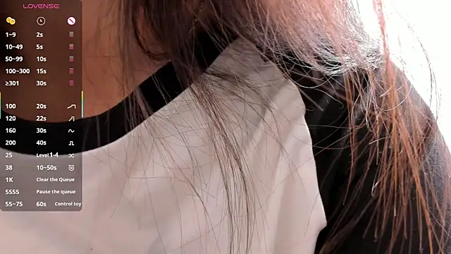 Snapshot of UdelaDodson chatting on 18, 11, 2025 UdelaDodson online show from 18, 11, 2025