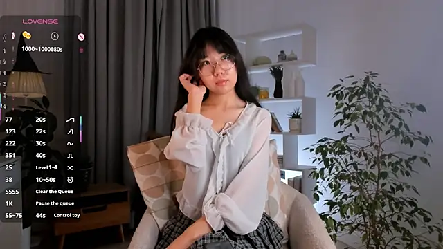 Snapshot of UdelaDodson chatting on 30, 11, 2025 UdelaDodson online show from 30, 11, 2025