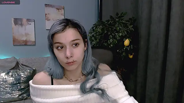 SophieAsh online show from 28, 9, 2025