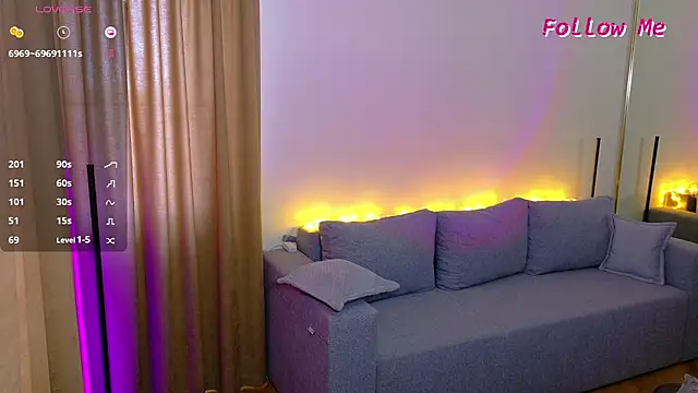 Snapshot of LightKisss chatting on 3, 11, 2025 LightKisss online show from 3, 11, 2025