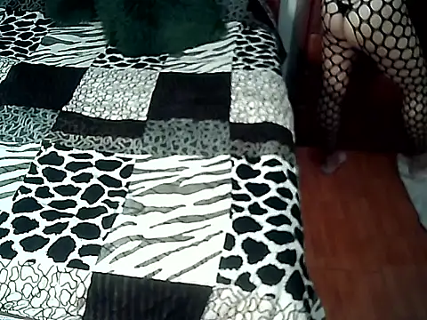 FallsForHerSmile online show from 11, 9, 2025