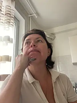 Kiravix online show from 13, 10, 2025