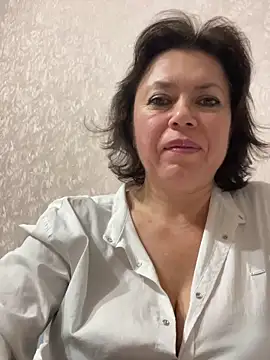 Kiravix online show from 5, 12, 2025