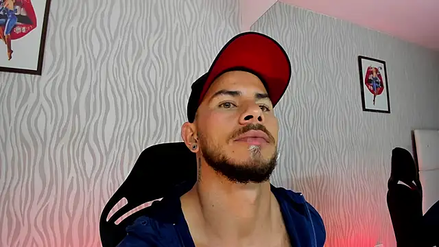 Snapshot of dylan_jacobx chatting on 19, 11, 2025 dylan jacobx online show from 19, 11, 2025